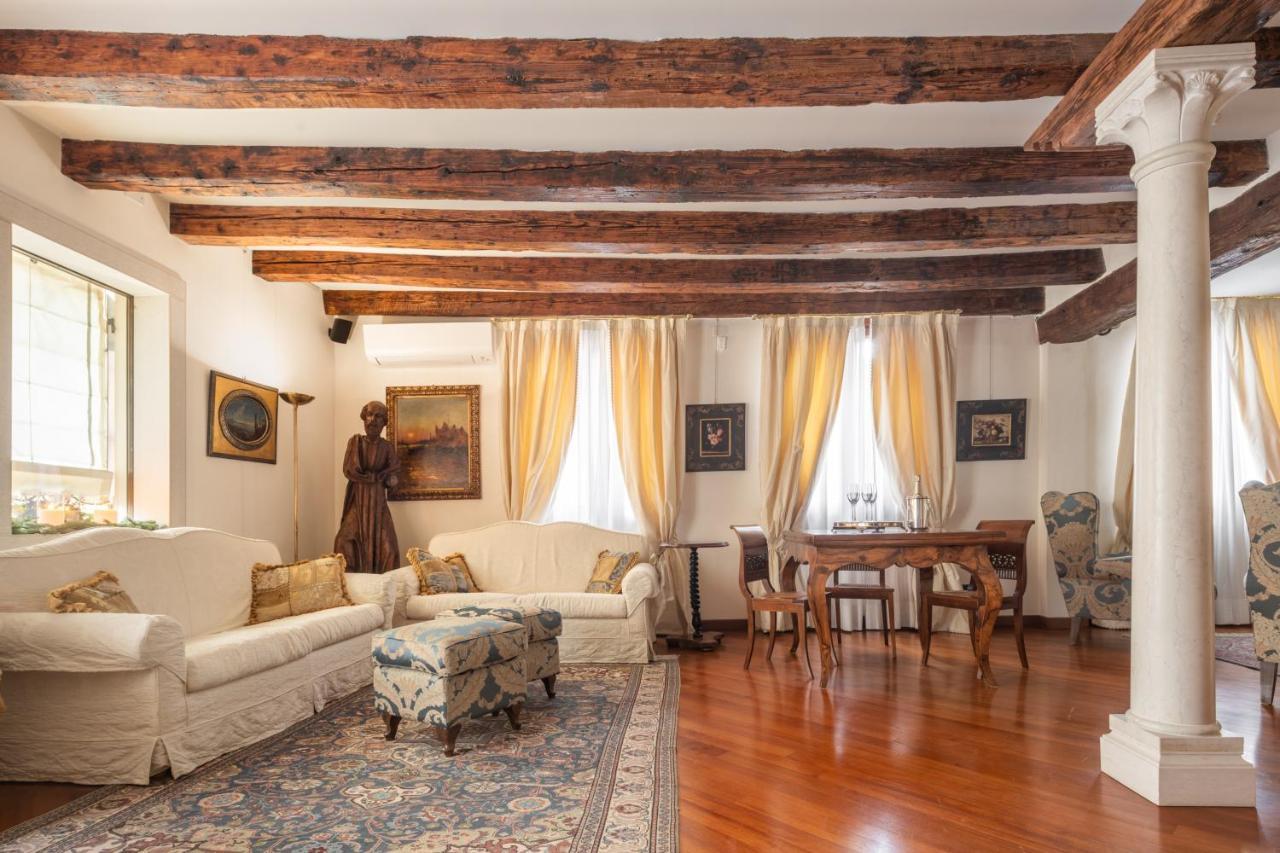 Garden Mansion With Private Mooring R&R Lejlighed Venedig Eksteriør billede