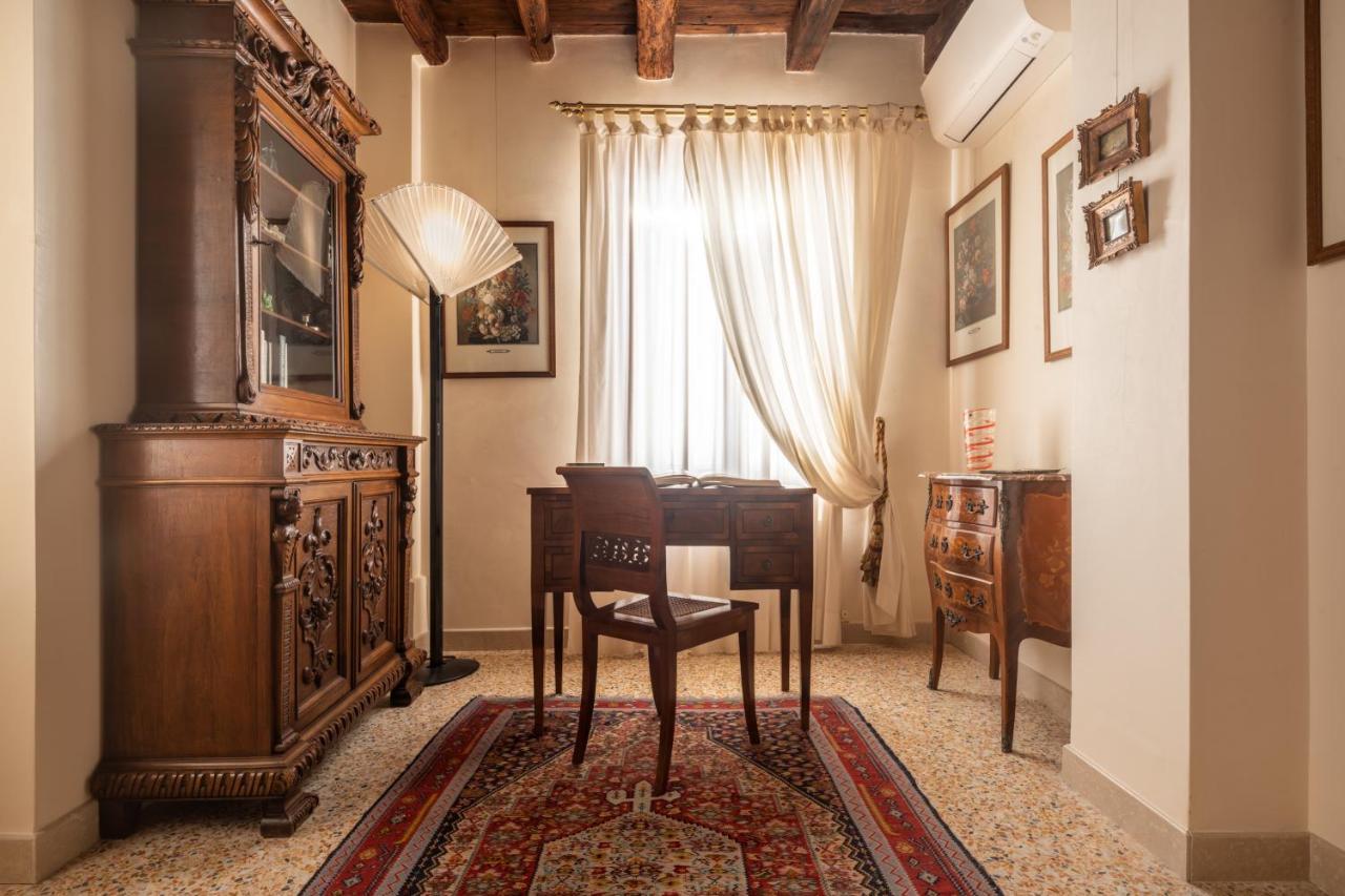 Garden Mansion With Private Mooring R&R Lejlighed Venedig Eksteriør billede