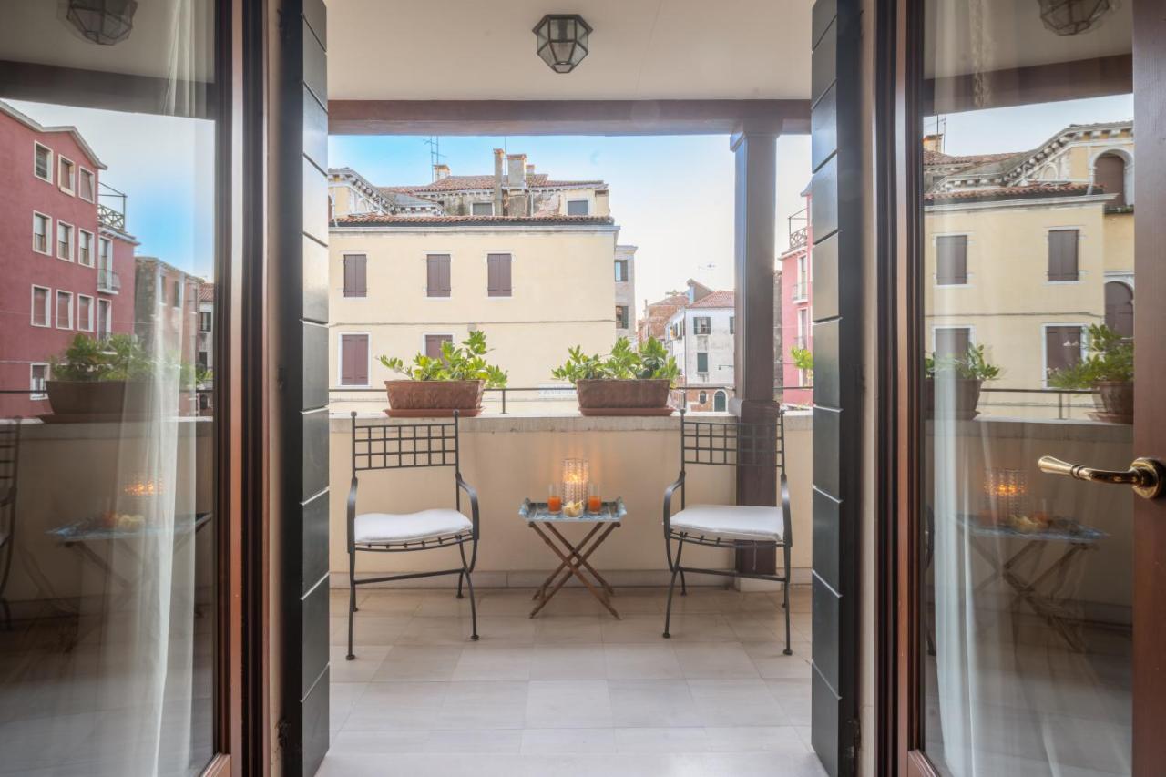 Garden Mansion With Private Mooring R&R Lejlighed Venedig Eksteriør billede